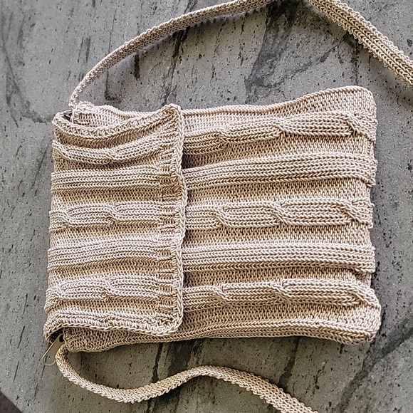 Carlo D' Santi Crossbody Knit Purse w/Coin Pouch attachment Beige NWOT - Picture 7 of 12